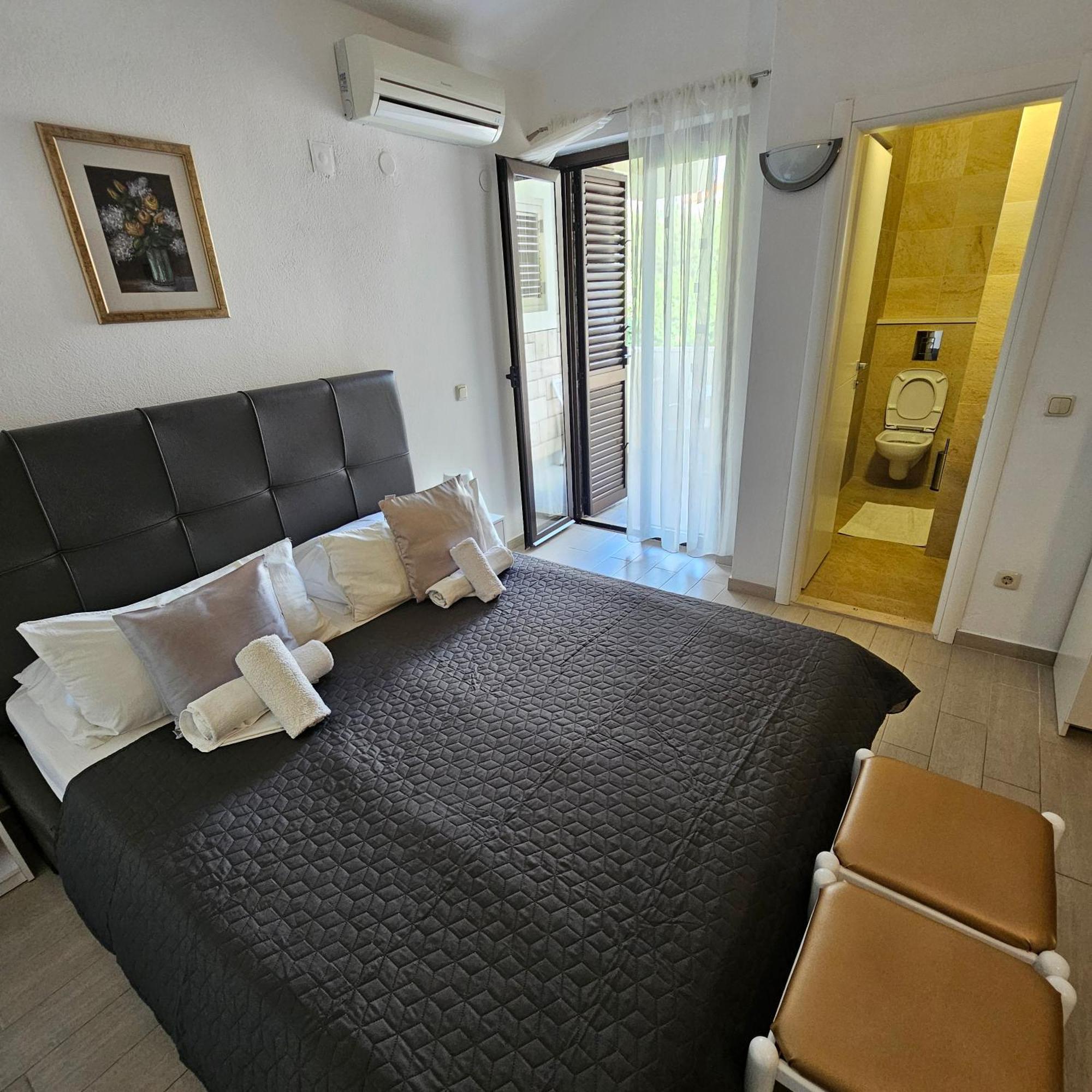Guesthouse Mario&Marina Макарська Екстер'єр фото