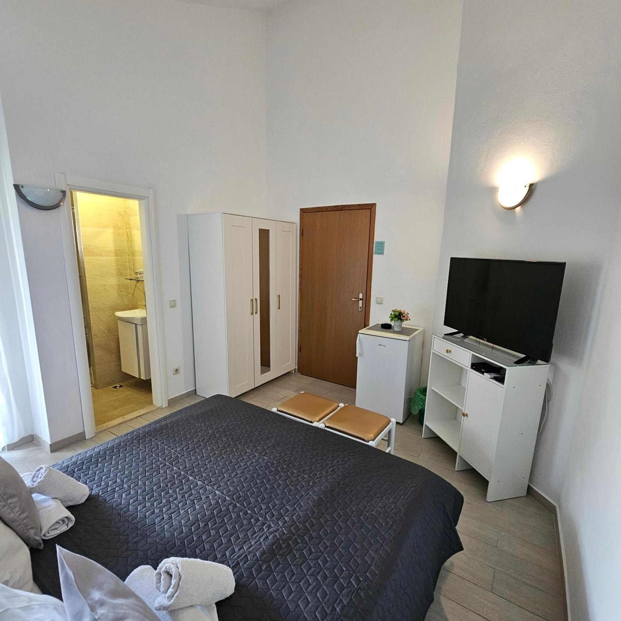 Guesthouse Mario&Marina Макарська Екстер'єр фото
